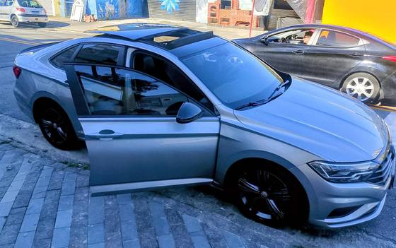 VOLKSWAGEN JETTA 1.4 250 TSI TOTAL FLEX COMFORTLINE TIPTRONIC VOLKSWAGEN JETTA 1.4 250 TSI TOTAL FLEX COMFORTLINE TIPTRONIC